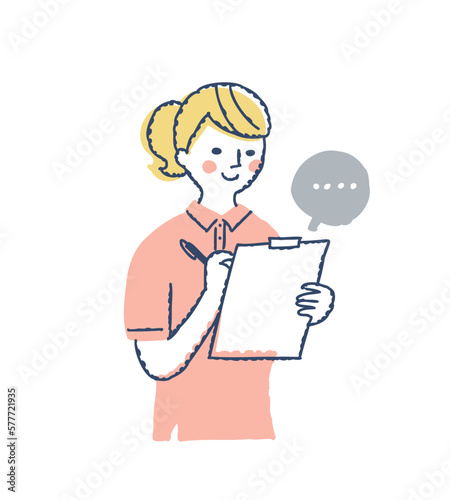 バインダーを持って記入する若い女性