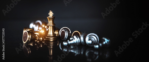 Stampa su tela King chess pieces on falling chess with graphic icons concepts of leadership or wining to challenge or battle fighting of business team player and strategy and risk management or human resource