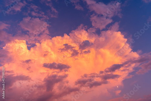 Purple sky in twilight in the evening  dusk sky background. Colorful sky. Evening background. Dramatic sunrise  sunset pink violet blue sky with cirrus clouds