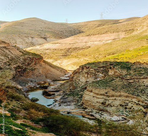 وادي الوالة وسد الوالة والهيدان والكهوف وحياة البدو - - الاردن Wadi alwaleh, alheidan, caves mountain and badwan life- Jordan