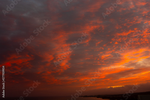 残波岬から見える夕焼け空 © 亮介 山本