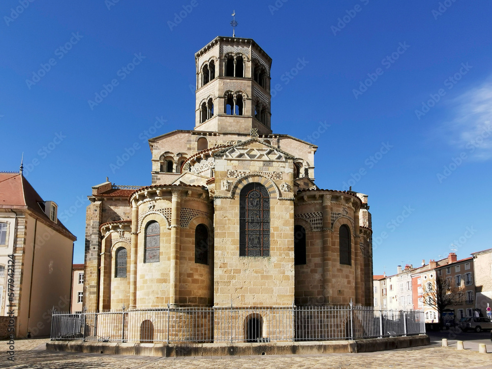  Abbatiale Saint-Austremoine, d'Issoire , église romane, Puy de Dome département, Auvergne-Rhone-Alpes, France