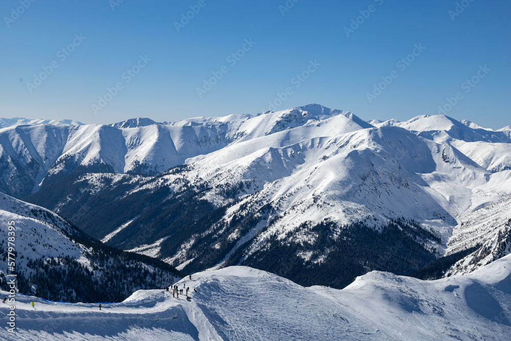 Fototapeta premium snowy mountains tatra mountains