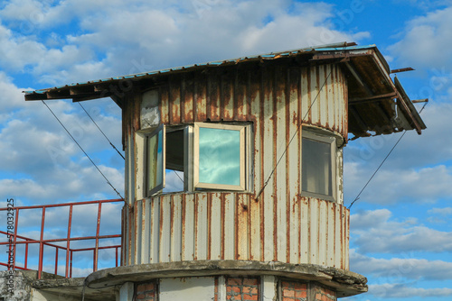 old abandoned building photo