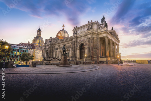 Принти на полотні Bruhls Terrace at sunset with Dresden Academy of Fine Arts and Frauenkirche Chur