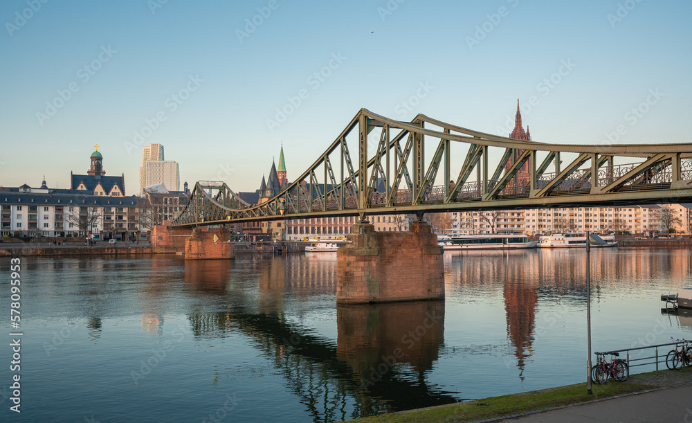 Naklejka premium Eiserner Steg (Iron Footbridge) at River Main - Frankfurt, Germany