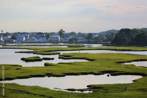 Foto Overlooking the wetland at Assawoman Bay and Fenwick Island, Delaware, USA