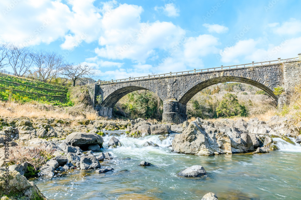 Fototapeta premium 冬の赤松橋 大分県日出町 Akamatsu Bridge in winter. Ooita Pref, Hiji town.