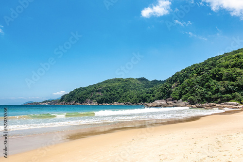 Praia de Parnaioca, Parnaioca Beach at Ilha Grande, Agnra dos Reis, Brazil © rudiernst
