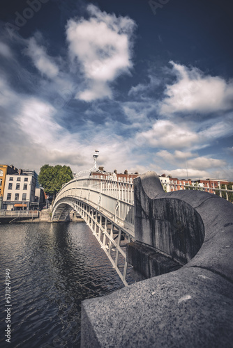 Ha'penny Bridge, il ponte simbolo di Dublino photo