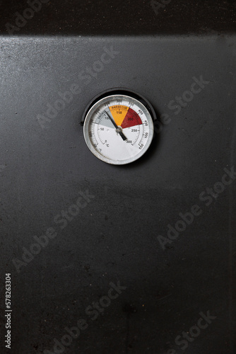 Wallpaper Mural Barbecue grill temperature Gauge on lid Torontodigital.ca