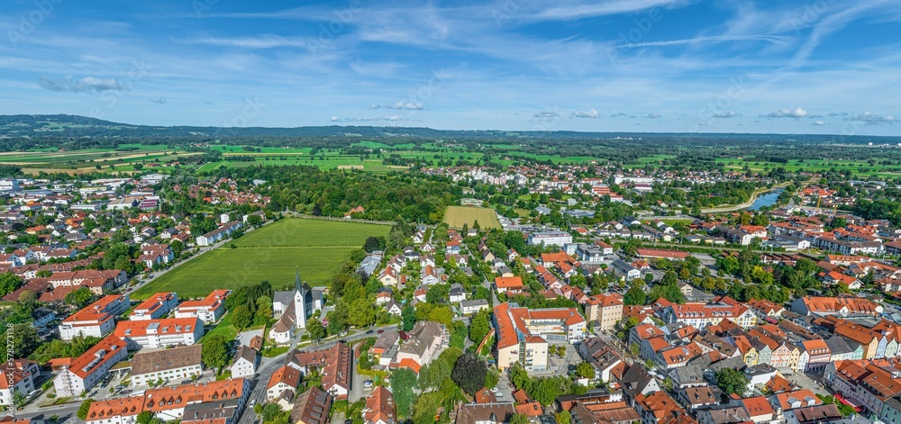Ausblick auf die südwestlichen Bezirke von Weilheim im oberbayerischen Pfaffenwinkel
