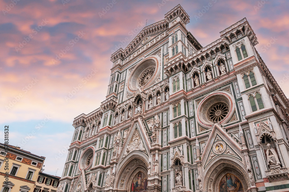 Fototapeta premium Main facade of the Cathedral of Santa Maria del Fiore in Florence in Tuscany, Italy