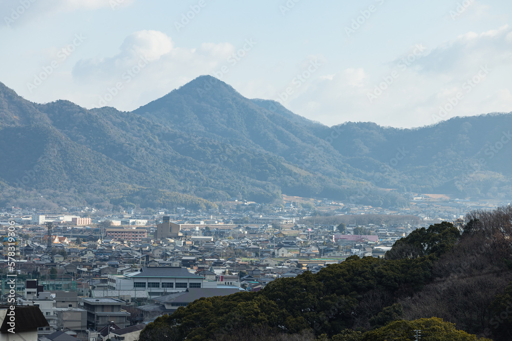 日本　香川県仲多度郡琴平町にある金刀比羅宮の表参道から見える街並み