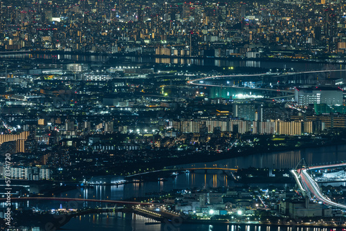 日本 兵庫県神戸市の六甲山天覧台から眺める大阪市街地の夜景