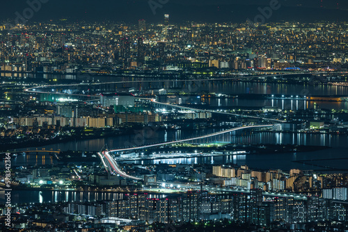 日本 兵庫県神戸市の六甲山天覧台から眺める大阪市街地の夜景