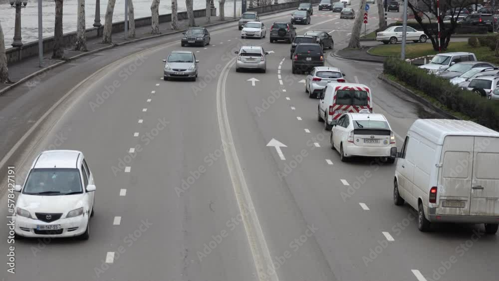 Time-lapse busy crossroad, intersection, car traffic. Timelapse rush hour , daylight, fast motion
Time-lapse busy crossroad, intersection, car traffic. Timelapse rush hour , daylight, fast motion