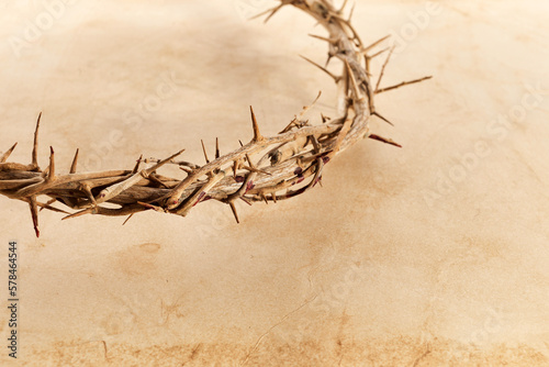 Canvas-taulu Crown Of Thorns On Vintage Paper Background