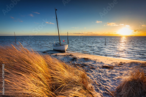 Fototapeta Naklejka Na Ścianę i Meble -  Beautiful Baltic beach o at sunset in Kuznica, Hel Peninsula. Poland