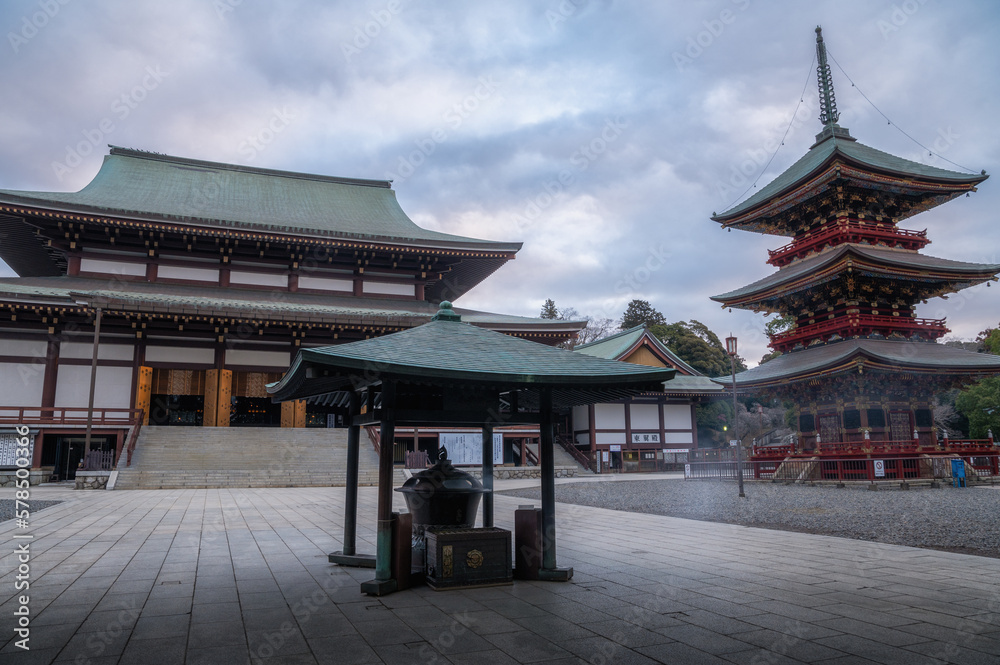 Naklejka premium 千葉県成田市 早朝の成田山新勝寺