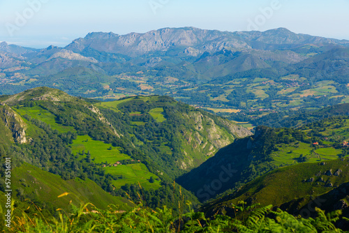 Fototapeta Naklejka Na Ścianę i Meble -  Panoramic summer mountain view of Picos de Europa range, Spain
