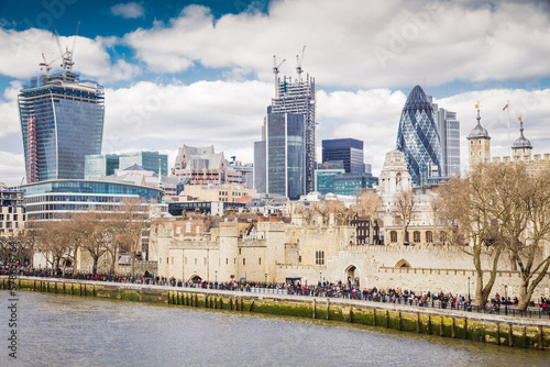 Canvas Print when the old and new unite, london