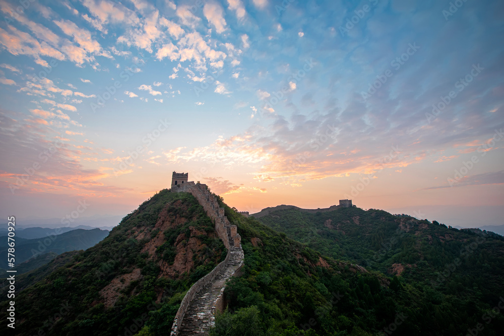 The Great Wall in the evening, the Great Wall and the beautiful sunset glow