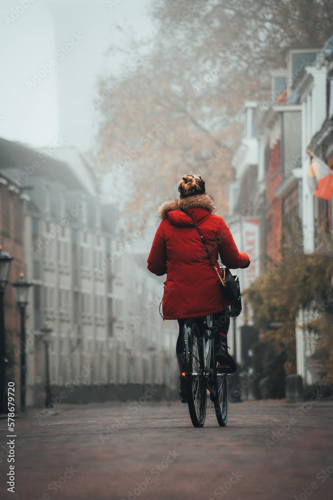 Obraz premium person riding a bicycle