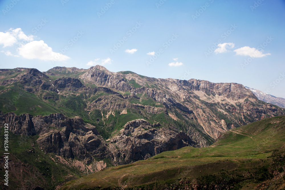 Fototapeta premium view of mountains in iran, albors, alburz, elburs