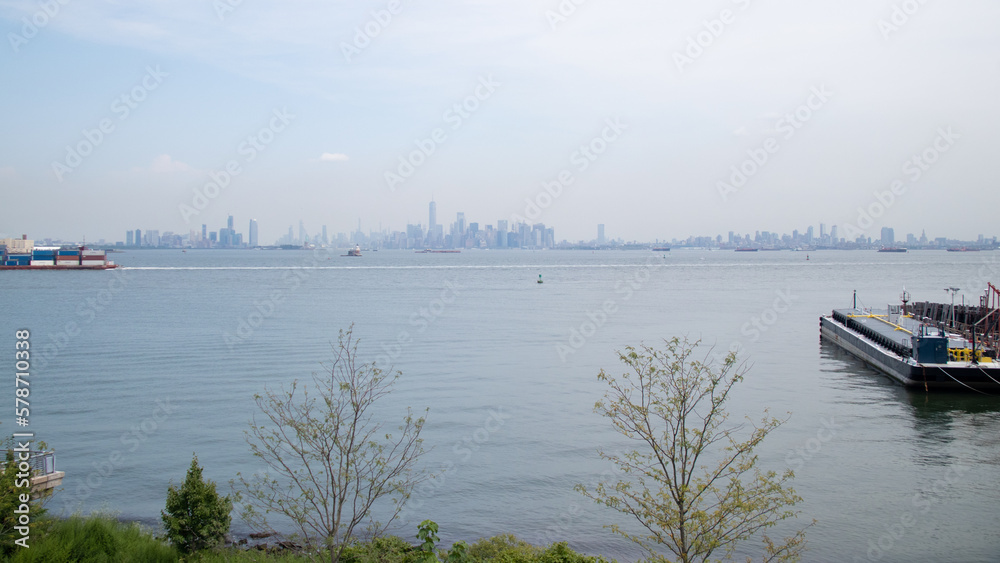 Naklejka premium New York Skyline in the fog.