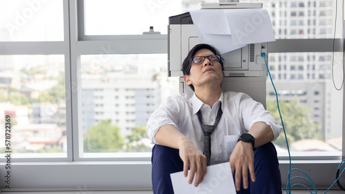 Obraz na plátne Overload office worker