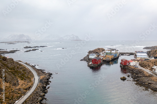 Die bunten Häuser von Nyksund auf den Vesteralen in Norwegen photo