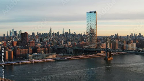 The Manhattan and Brooklyn Bridges towards NYC
