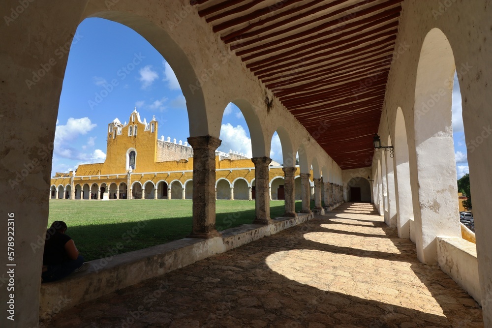 Fototapeta premium Convento de San Antonio de Padua en Izamal Yucatán