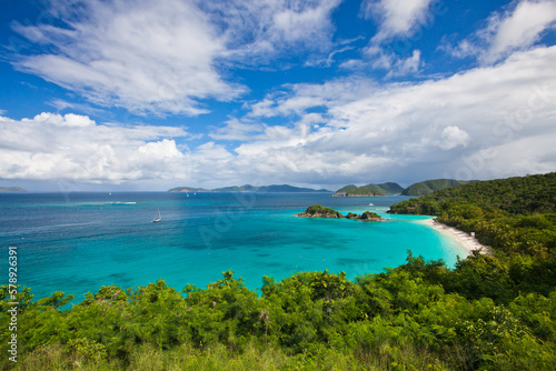 Picturesque Trunk Bay is a Caribbean paradise in St John, US Virgin Islands © Juancat