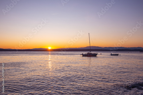 Sonnenuntergang mit Boot
