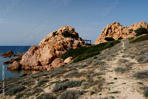 Veduta della baia e spiaggia di Cala Cruxitta 