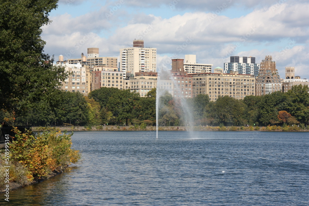 Fototapeta premium Jet d'eau à Central Park à New York. USA
