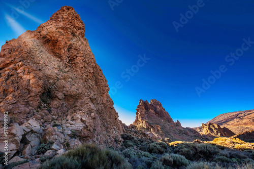 Felsformation im Teide- Nationalpark auf Teneriffa am Tag