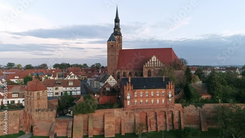 short flight along the city wall. elbe gate and rossfurth. St. Stepan Church in the background