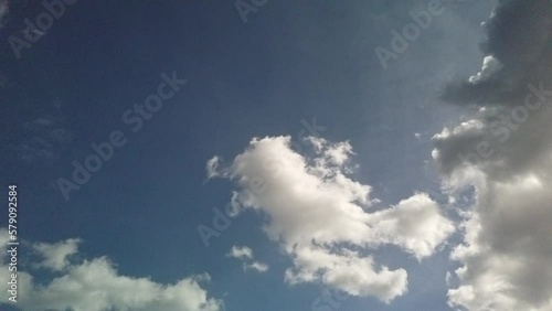 Cumulus clouds in the blue sky timelapse 4k
