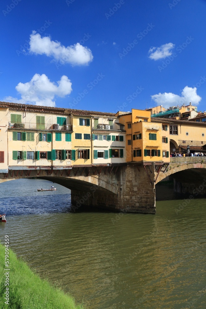 Vecchio Bridge, landmark of Florence