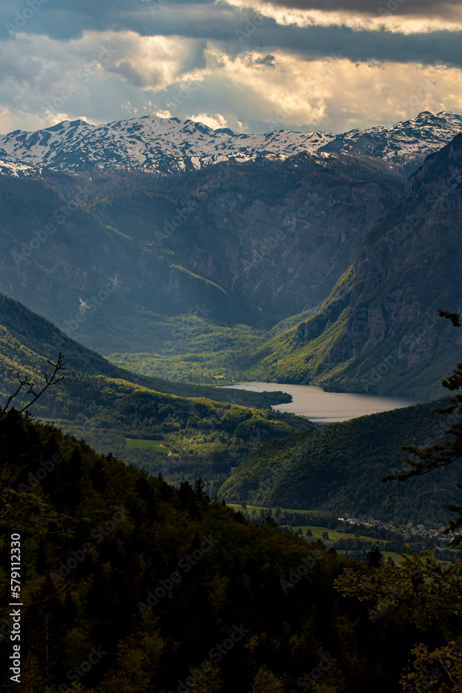 Fototapeta premium Beautiful Bohinj lake in Slovenia 