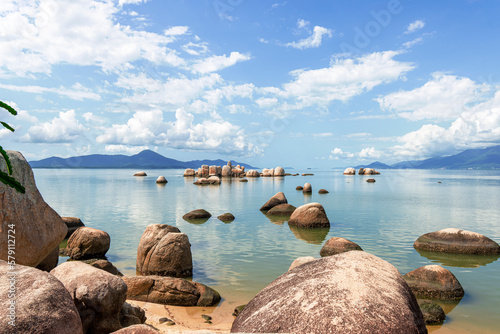 Pedras Flutuantes. Muitas pedras no mar. As bruxas de Itaguaçu. Florianópolis. photo