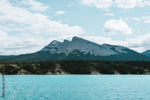 Majestic lake in West Canada with turquoise water and mountains © Alicia