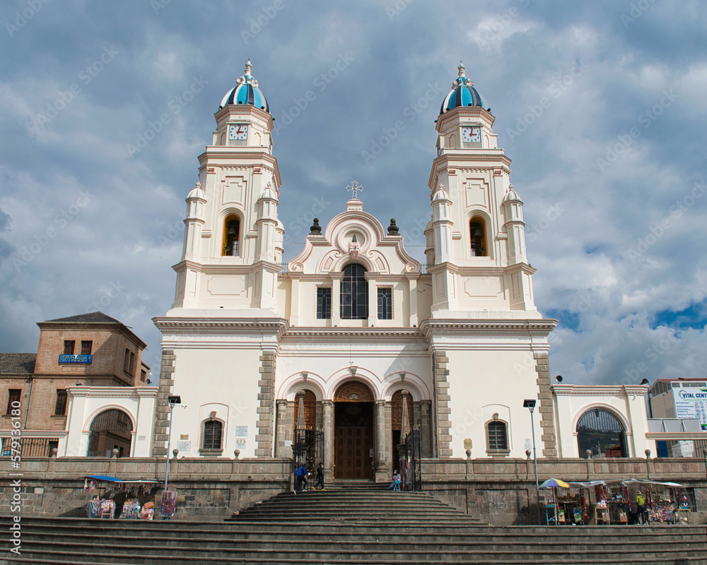 Fachada de la Iglesia de El Quinche, Quito, Ecuador