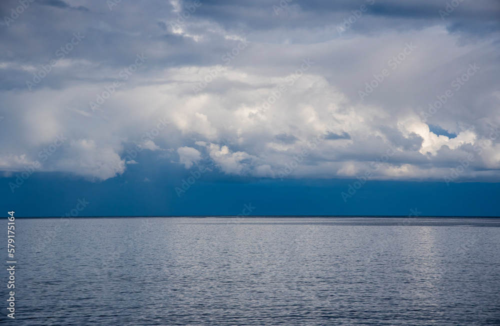 Nuvole sul mare Nuvole sul mare