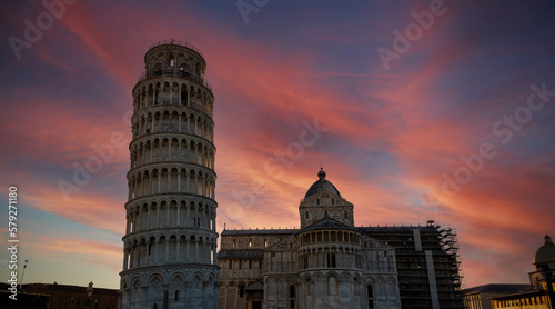 Fotografia Building of  sunset sky scene at the Leaning Tower of Pisa Travel landmark conce