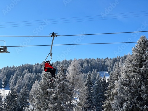 4pers. High speed chairlift (detachable) Pedra Grossa or 4er Hochgeschwindigkeits-Sesselbahn (Kuppelbar) Pedra Grossa in the Swiss winter resorts of Valbella and Lenzerheide - Switzerland (Schweiz)