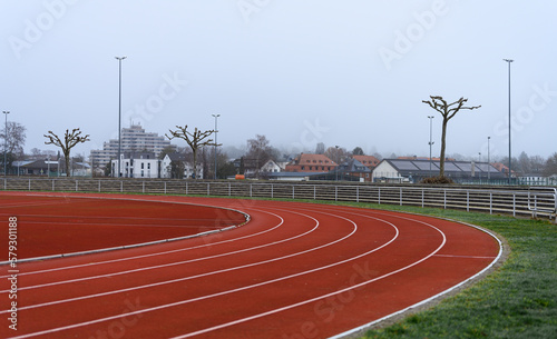Stadion Platz Laufbahn, Ränge bei Nebel regnerisch  © Winfried